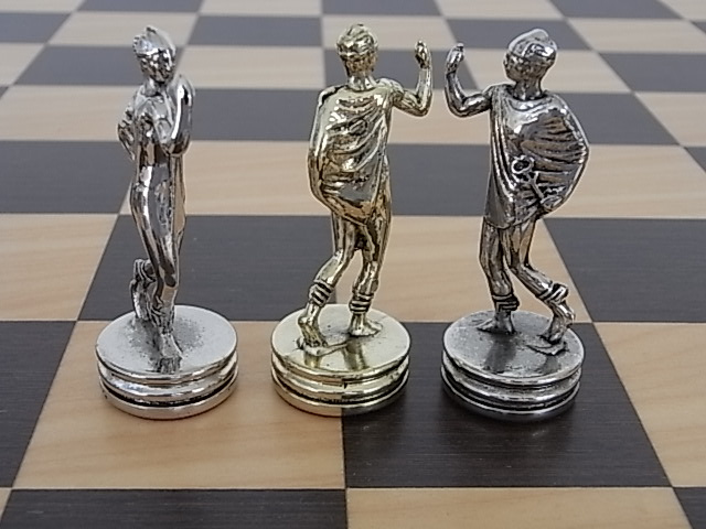 Discus Thrower Themed Chess Set - Manopoulos